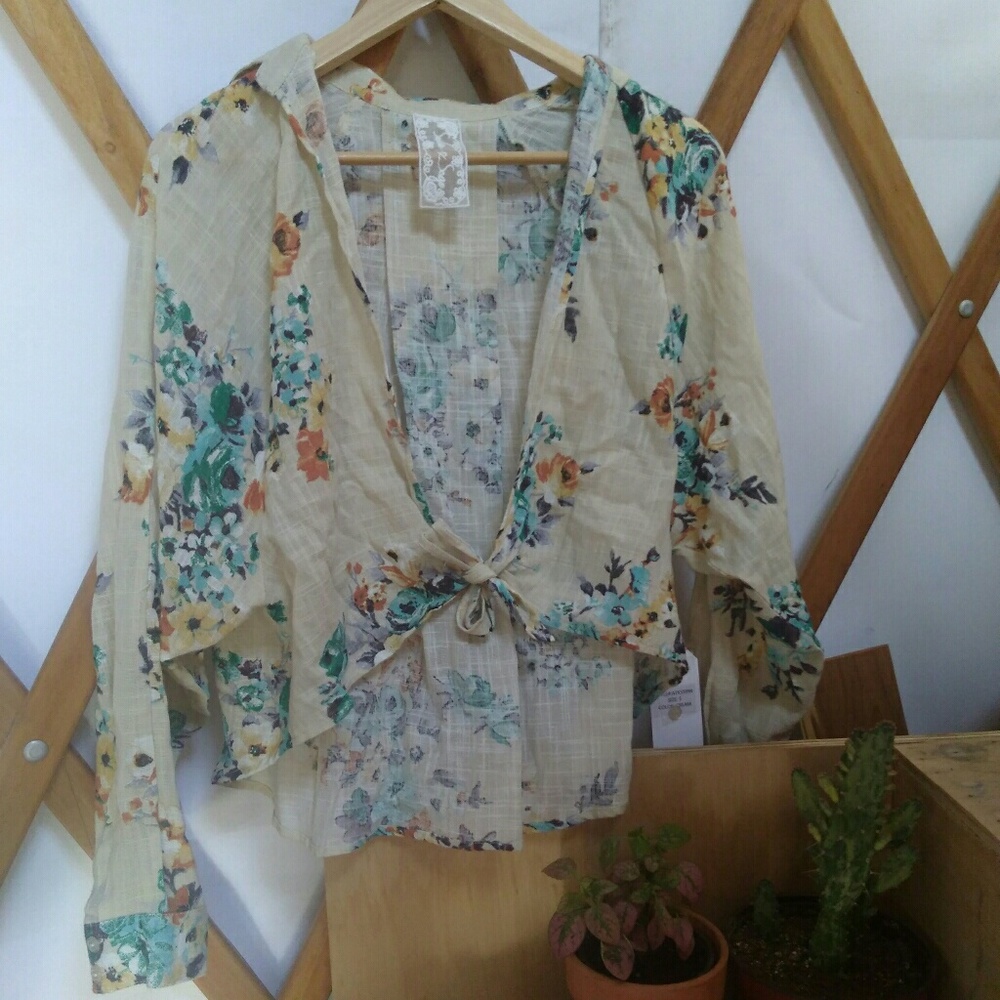 Sadie & Sage floral blouse